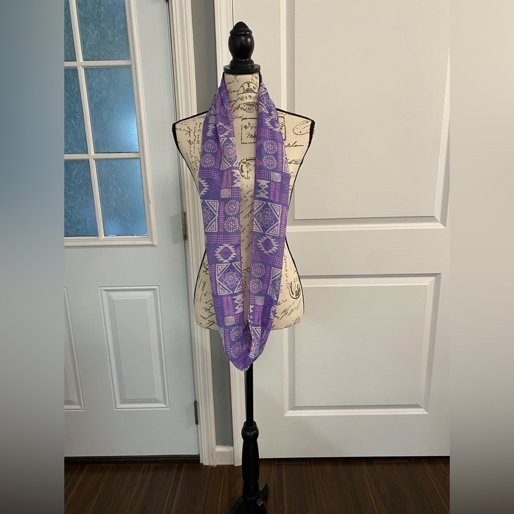 Lightweight Purple Patterned Spring Infinity Scarf W - Picture 3 of 5